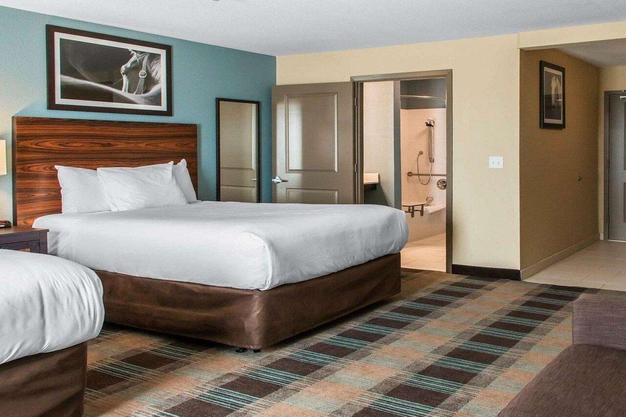 Mainstay Suites Котула Екстериор снимка
